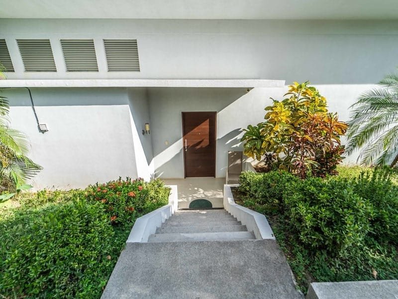 Luxury estate in Playa Carrillo