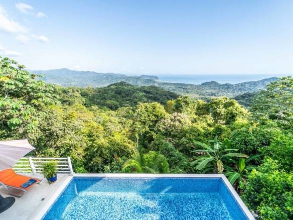 Luxury estate in Playa Carrillo