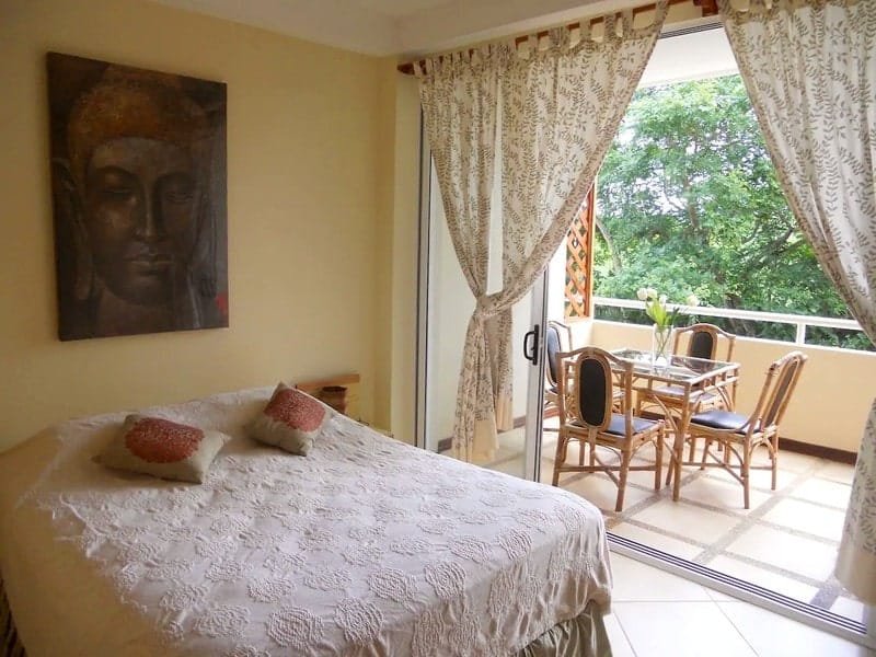 Condo steps away from the Carrillo beach