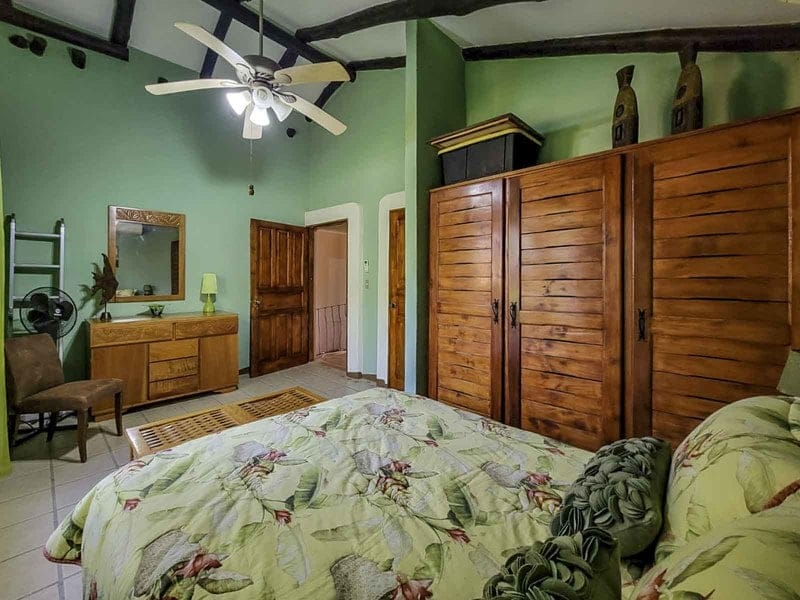 Luxury retreat in Playa Carrillo