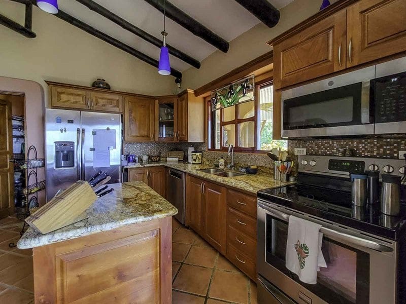 Luxury retreat in Playa Carrillo