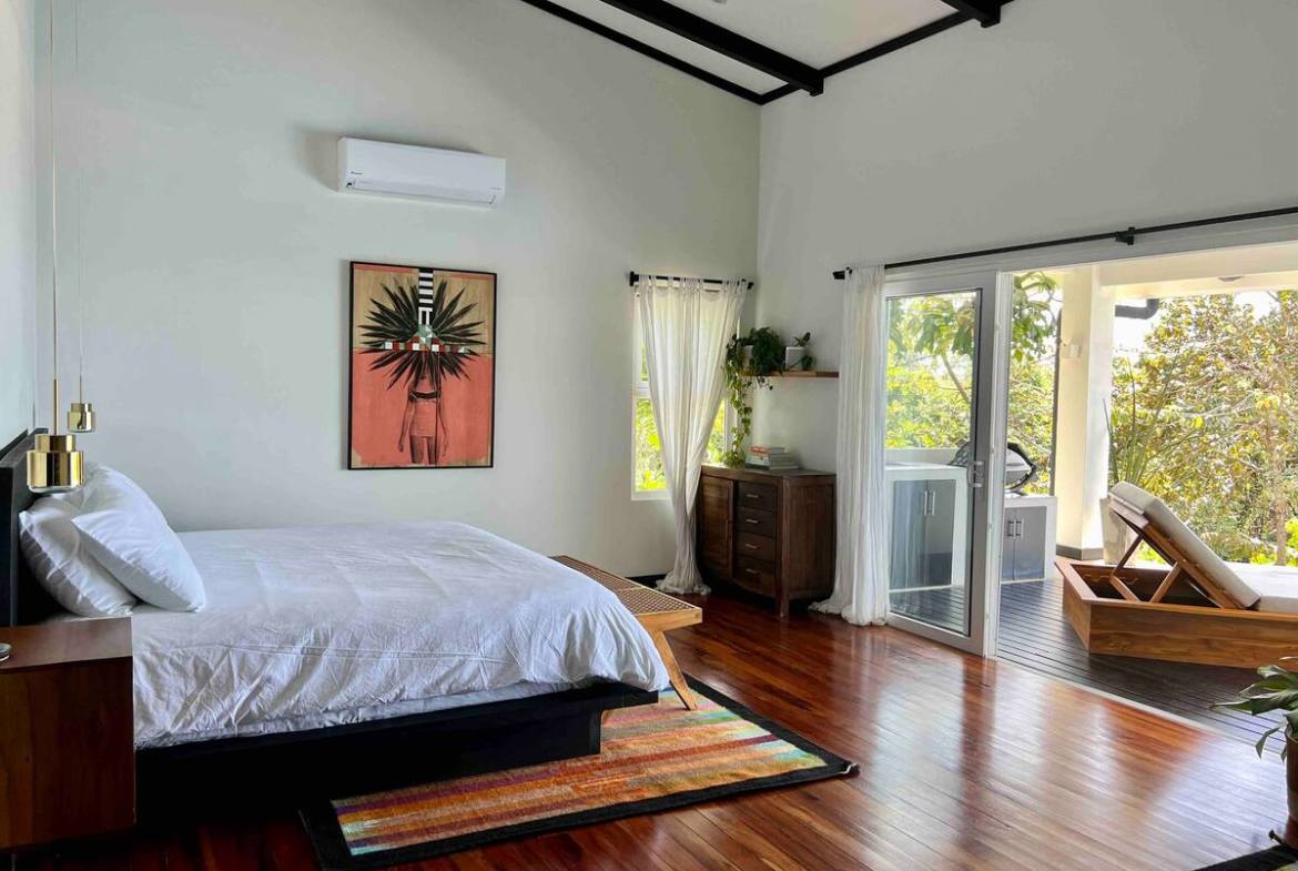 Luxury Hotel in Malpais, Santa Teresa