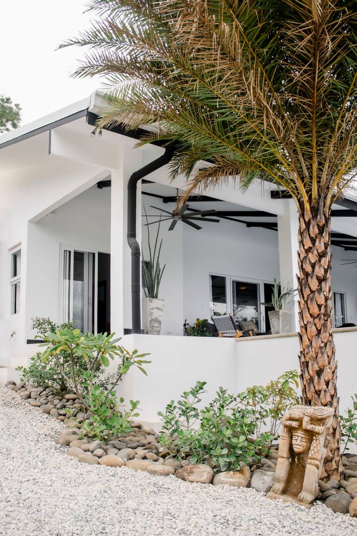 Luxury Hotel in Malpais, Santa Teresa