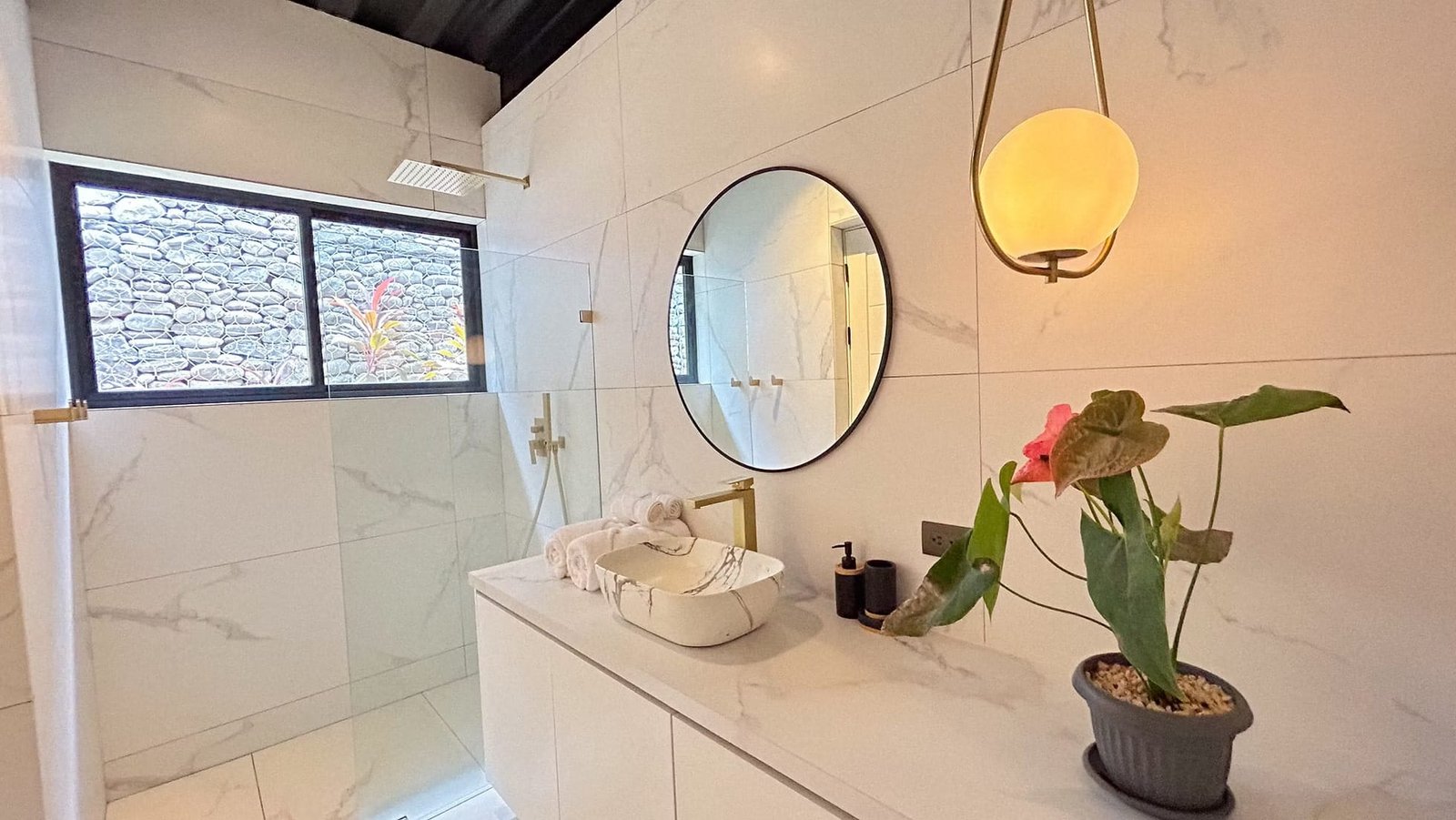 Income producing opportunity in the heart of Santa Teresa