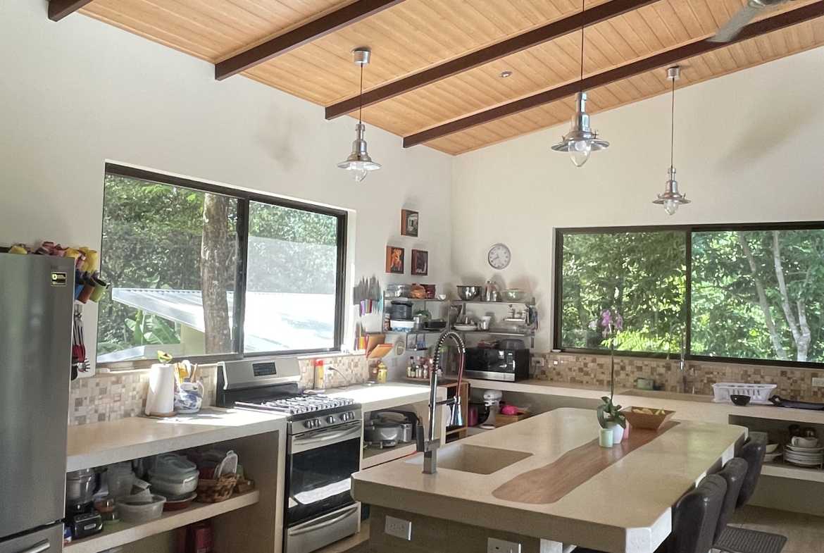 Home with Oceanview in Santiago, Santa Teresa