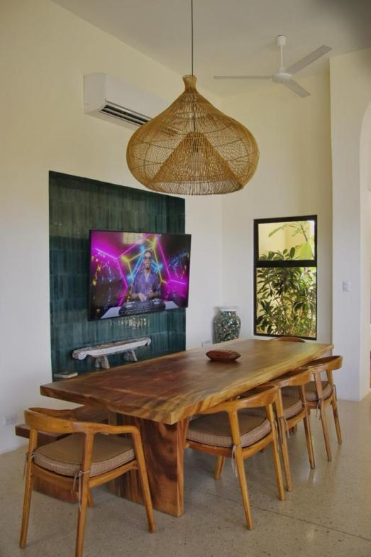 Luxury mansion in Playa Del Coco