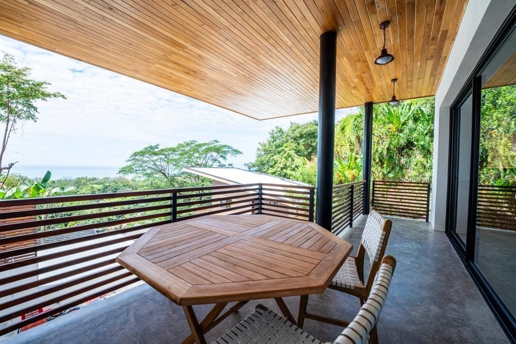 Ocean View property in Santa Teresa