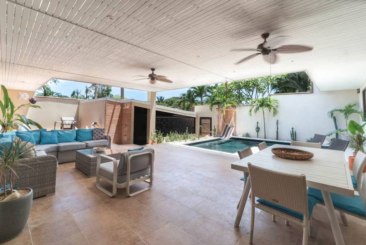 Luxury beachside Villa in Santa Teresa