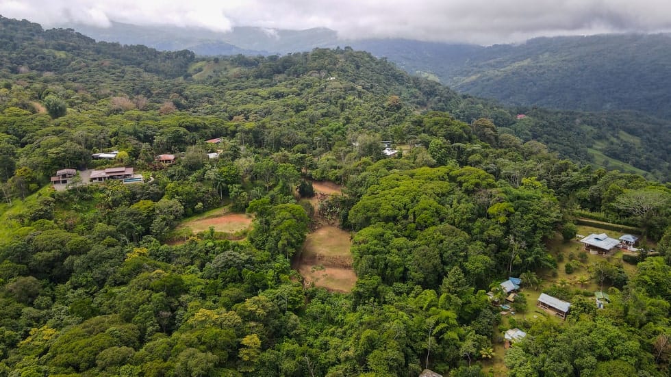 Land for sale with jungle and mountain views in Dominical