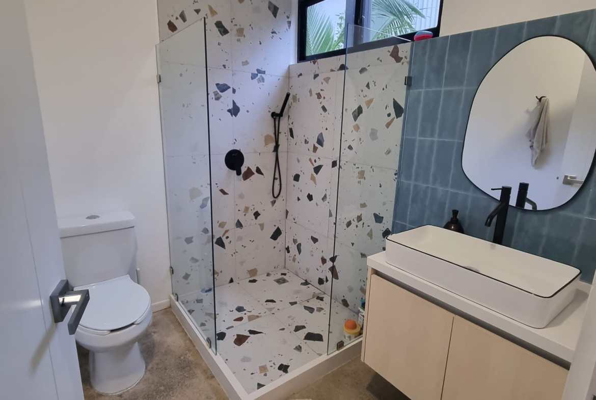 Condo steps away from the beach in Santa Teresa