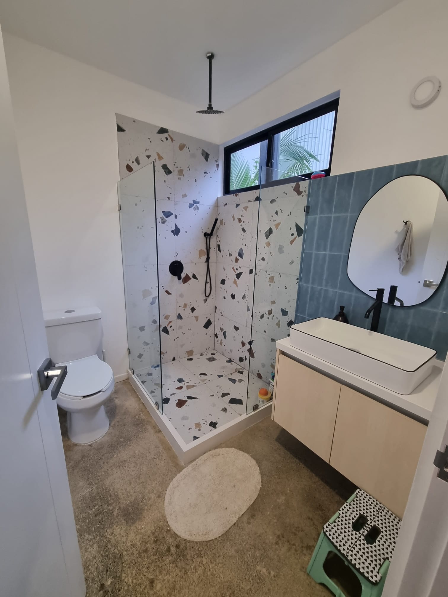 Condo steps away from the beach in Santa Teresa