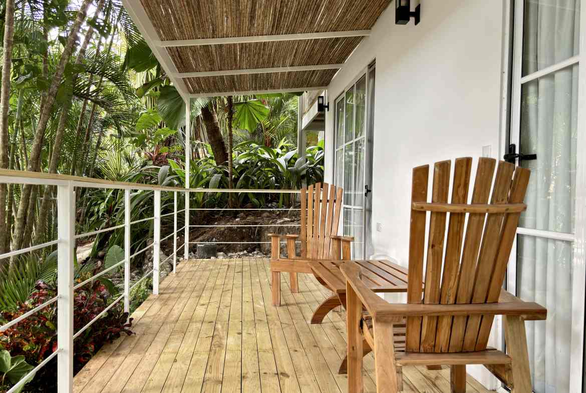 Home in Malpais Steps from the Beach