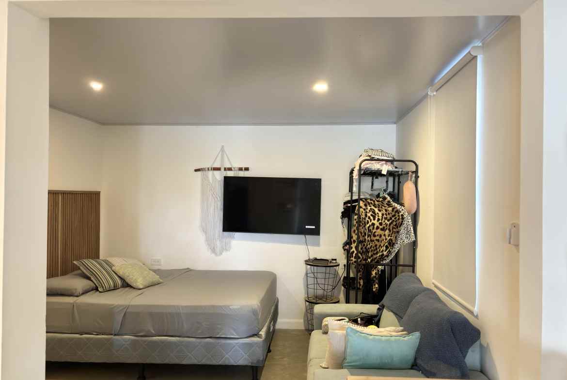 Home in Malpais Steps from the Beach