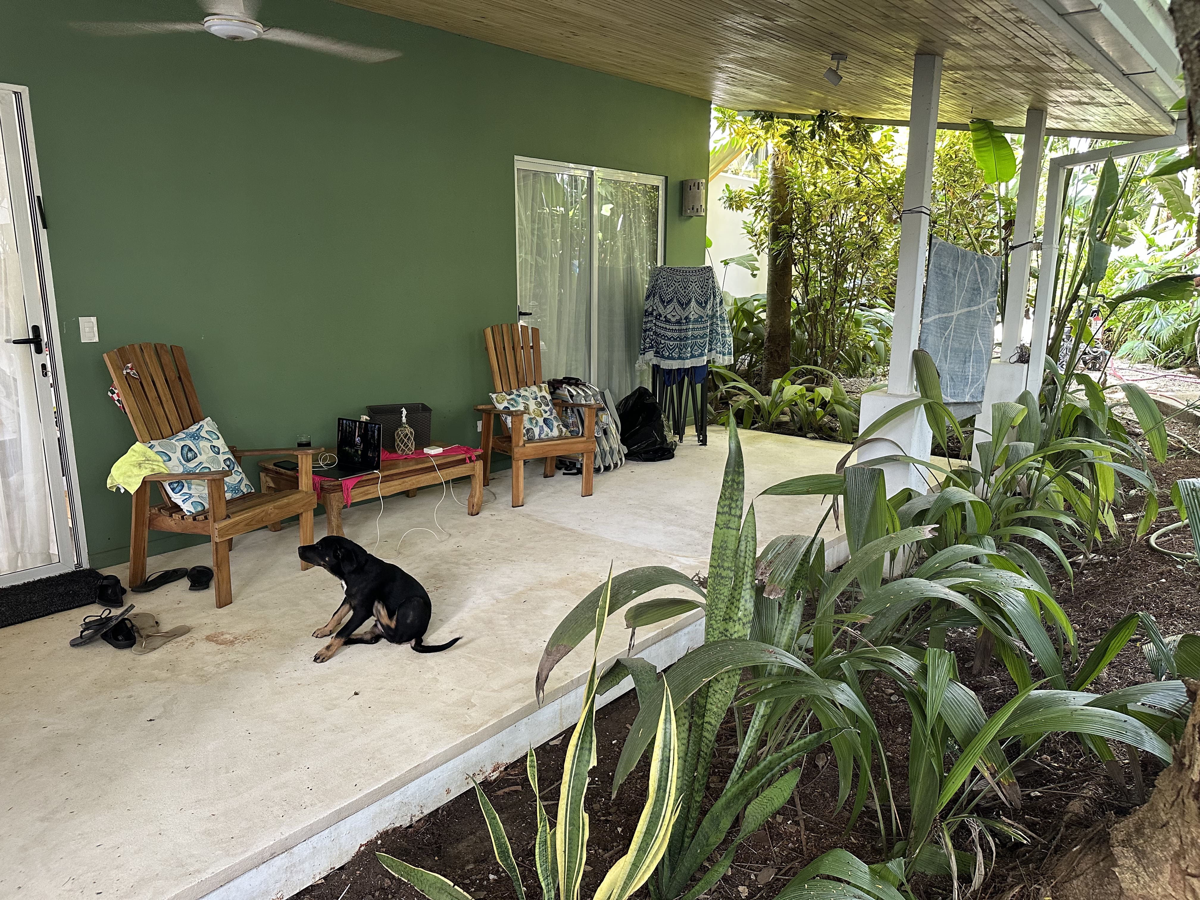 2 bedroom home in Malpais walk from the beach