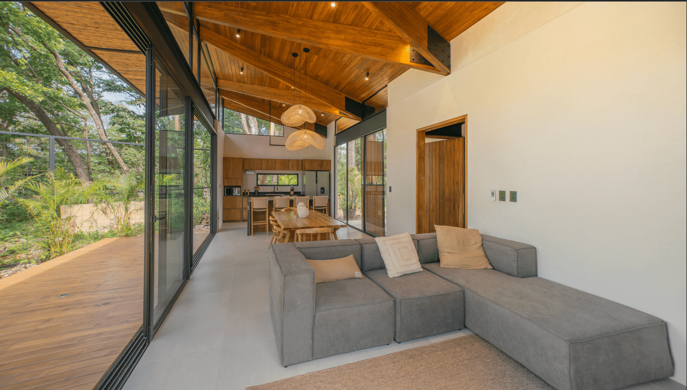 Luxurious Ocean View Villa in Santa Teresa