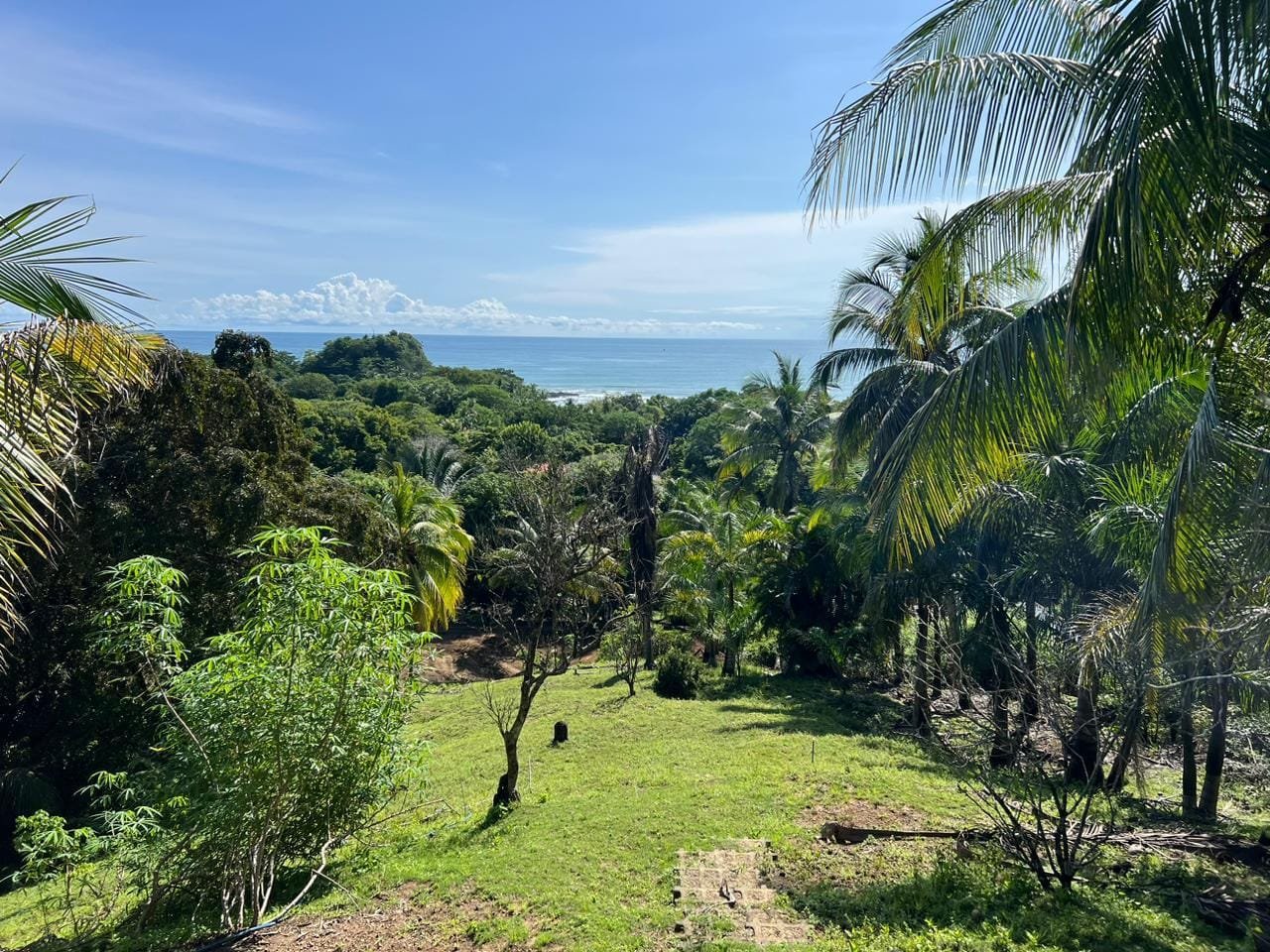 Oceanview lot in Malpais