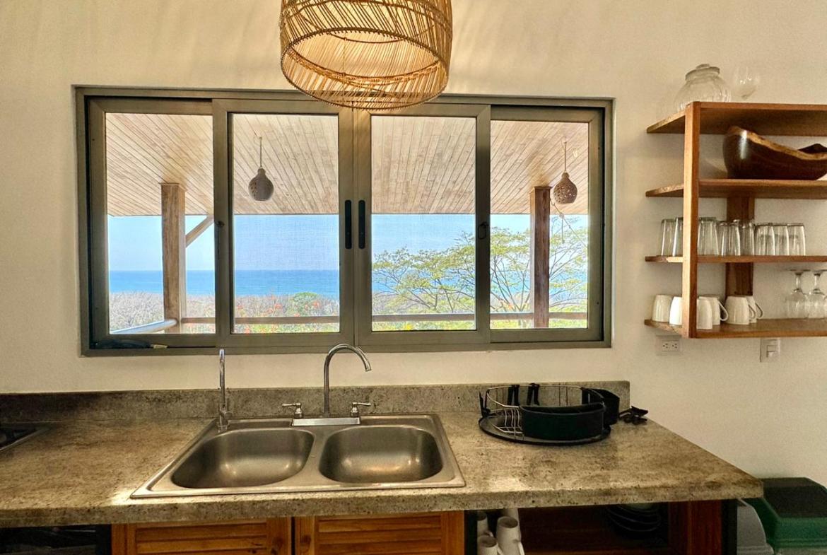 Oceanview 3-Bedroom Villa in Santa Teresa