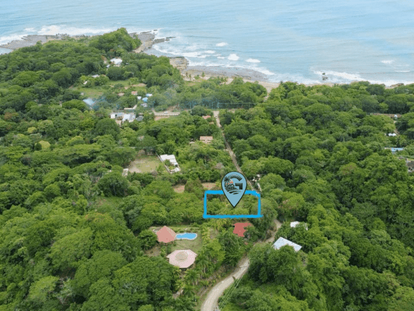 Oceanview lot in Malpais