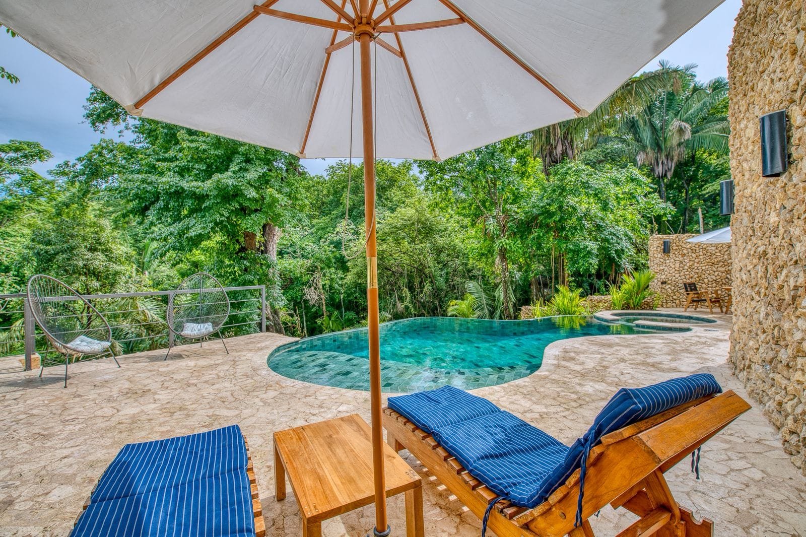 Turn-Key Boutique Hotel for Sale in Malpais