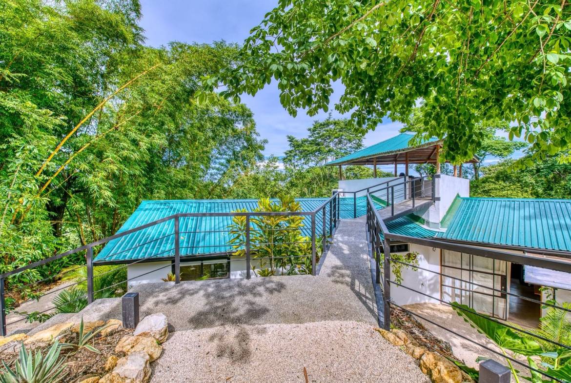 Turn-Key Boutique Hotel for Sale in Malpais