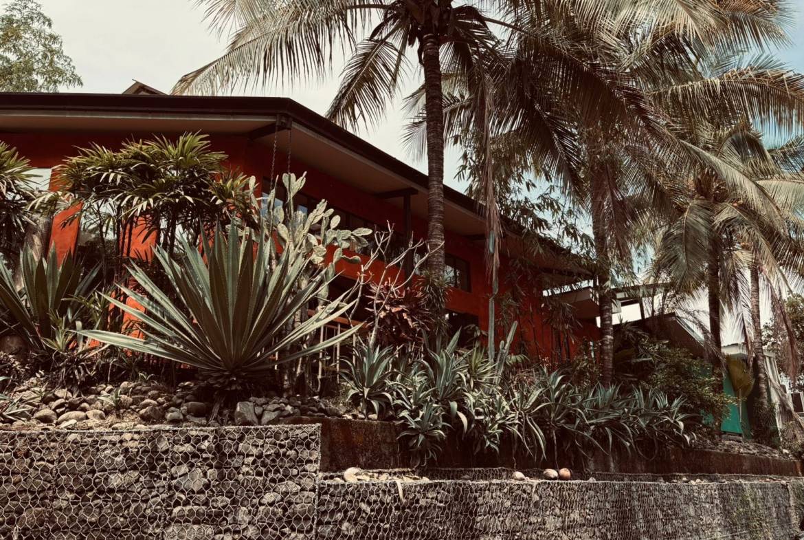 Turnkey Business with Expansion Potential in Santa Teresa