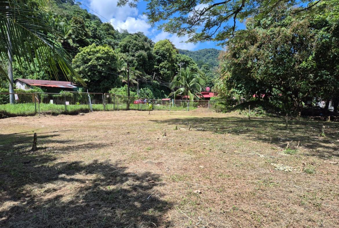 Beachfront Lot for Sale in Central Golfito