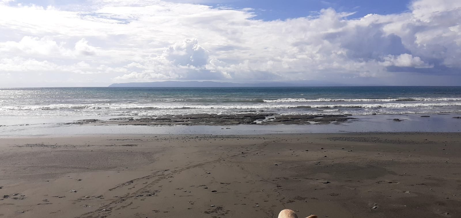 Scenic Surf Haven in Pavones