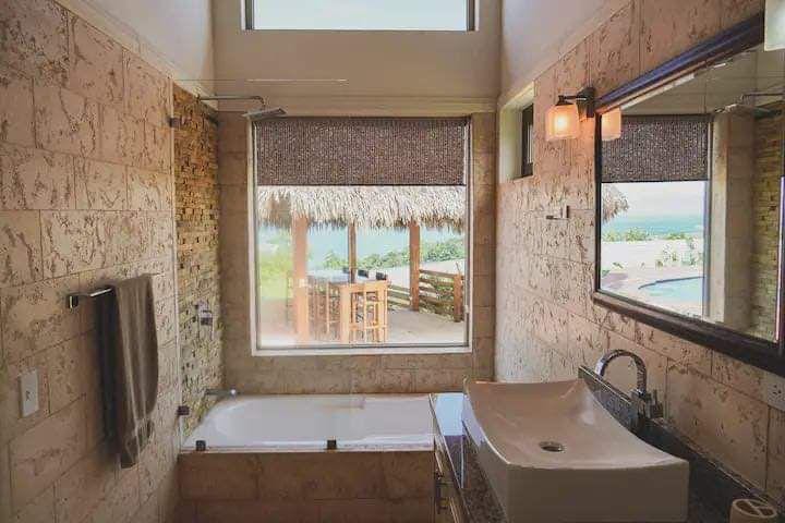 Ocean View Luxury Villa in Santa Teresa