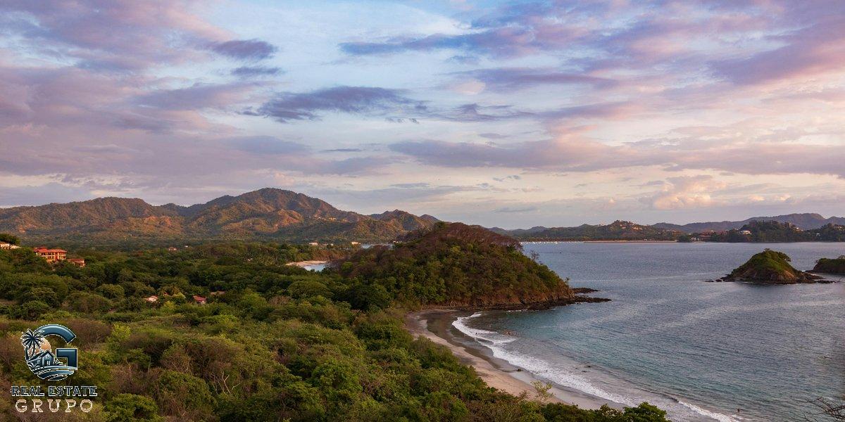 Guanacaste coastline at sunset - manuel antonio real estate